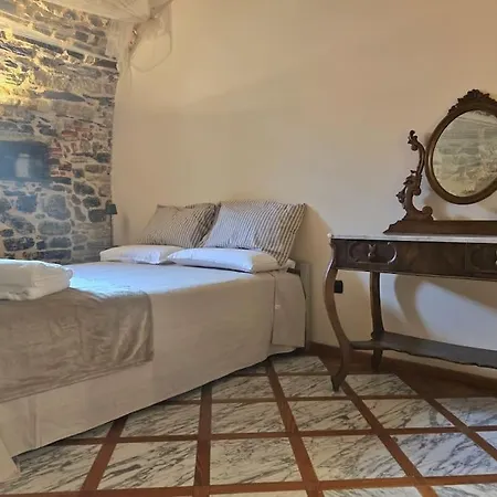 Apartament Favola, Tellaro