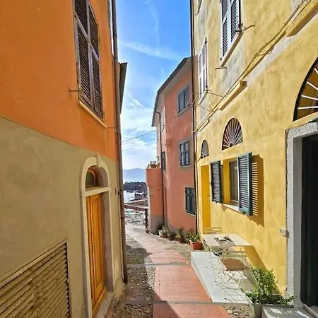 Apartament Favola, *