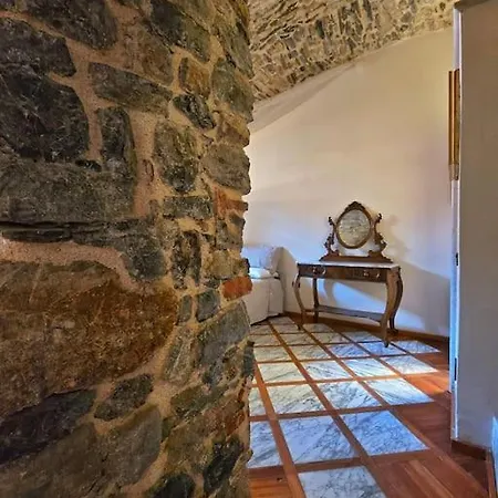 Favola, Apartament