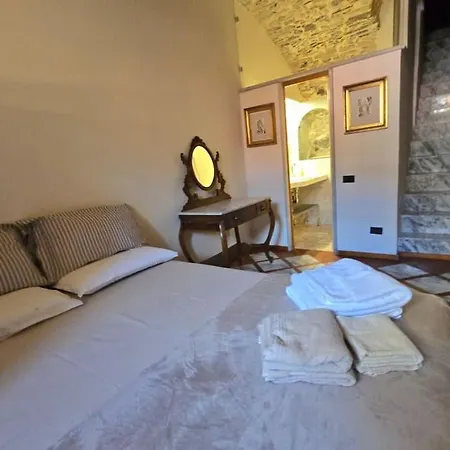 Favola, Apartamento